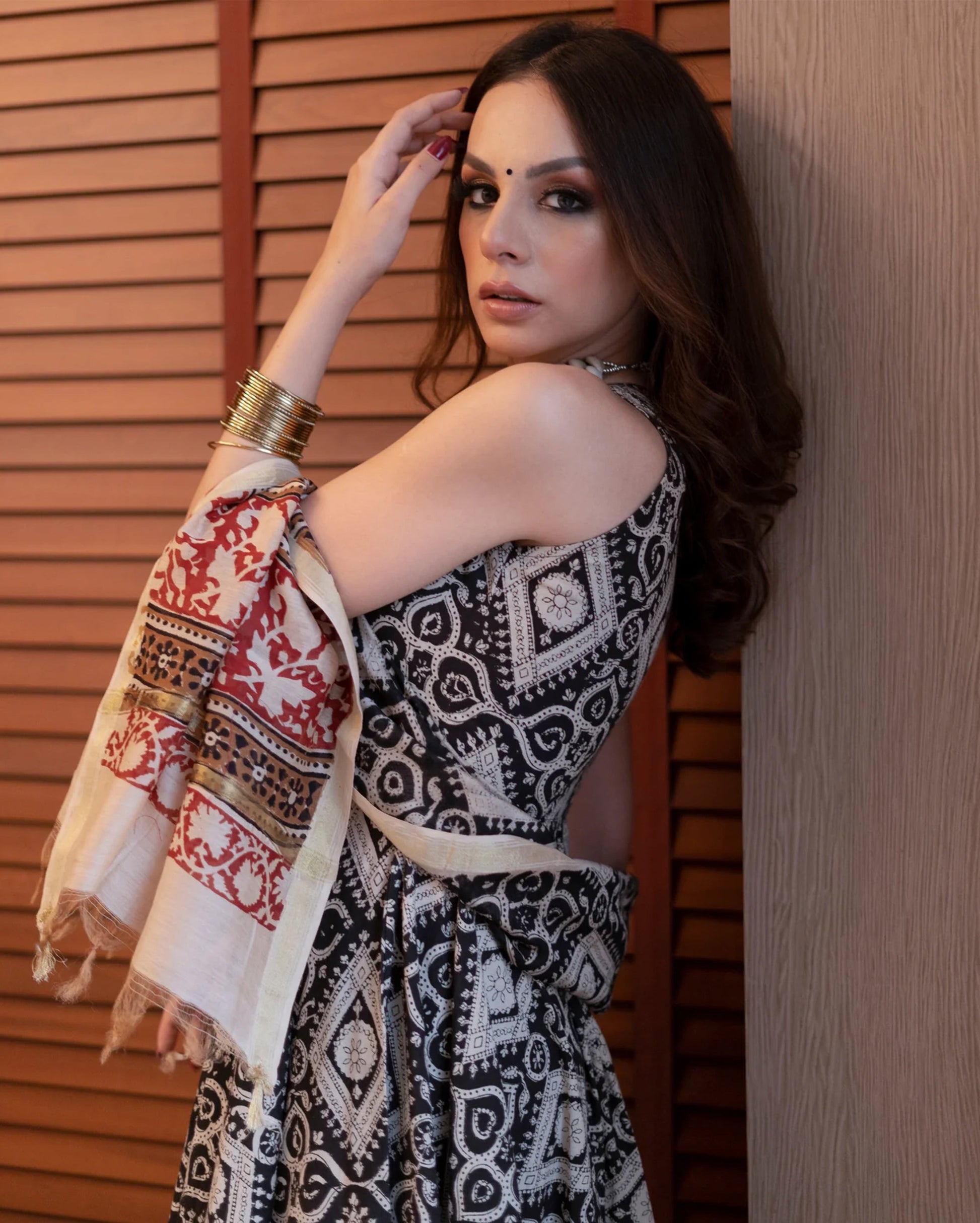 Sable Black Handblock Suit Set Quick Cart