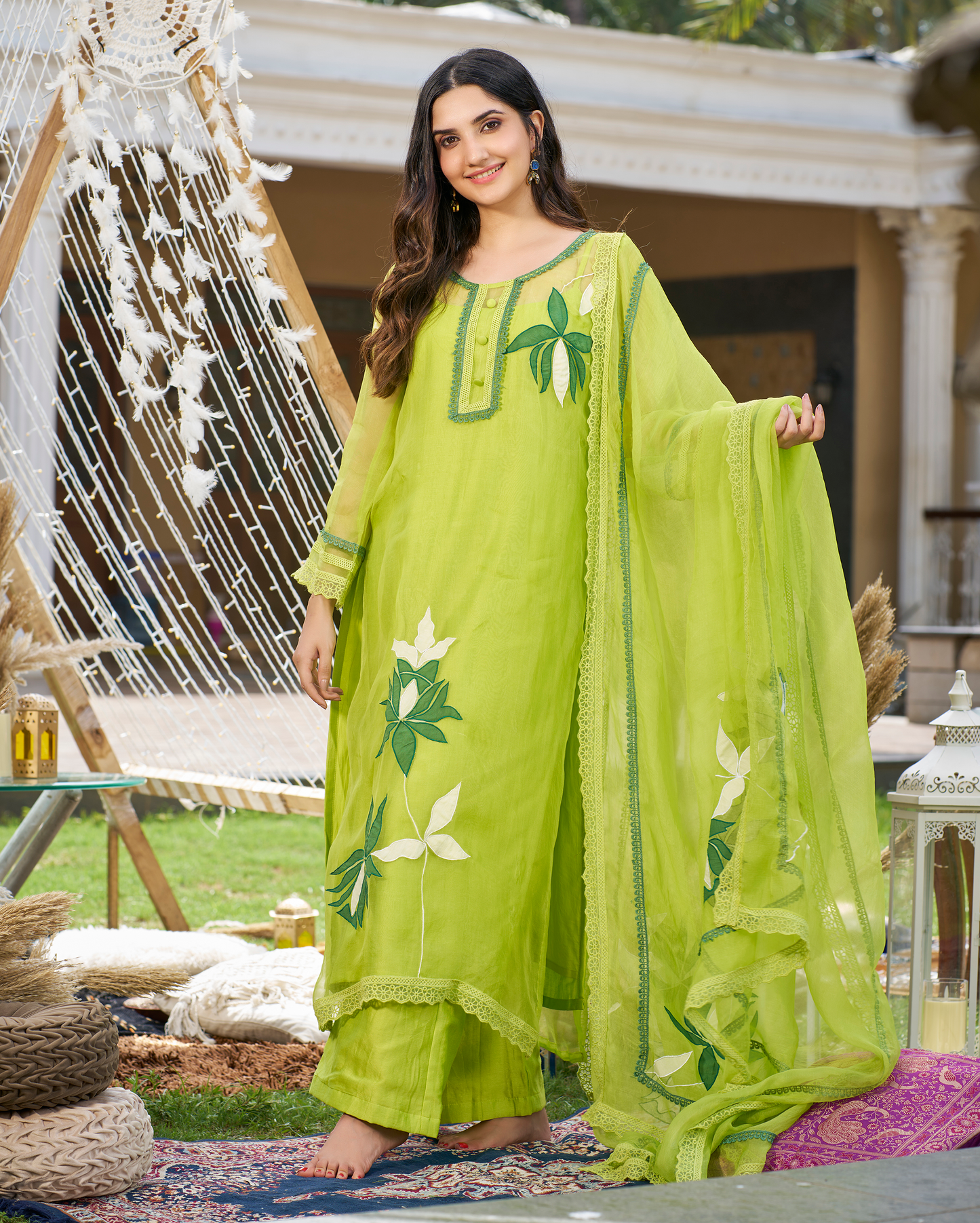 Daai Neon Green Applique Organza Kurta Set Quick Cart