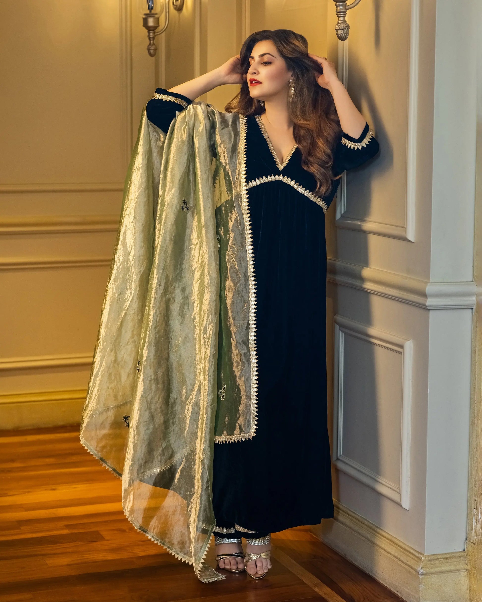 Kalki Black Solid Velvet Suit Set My Store