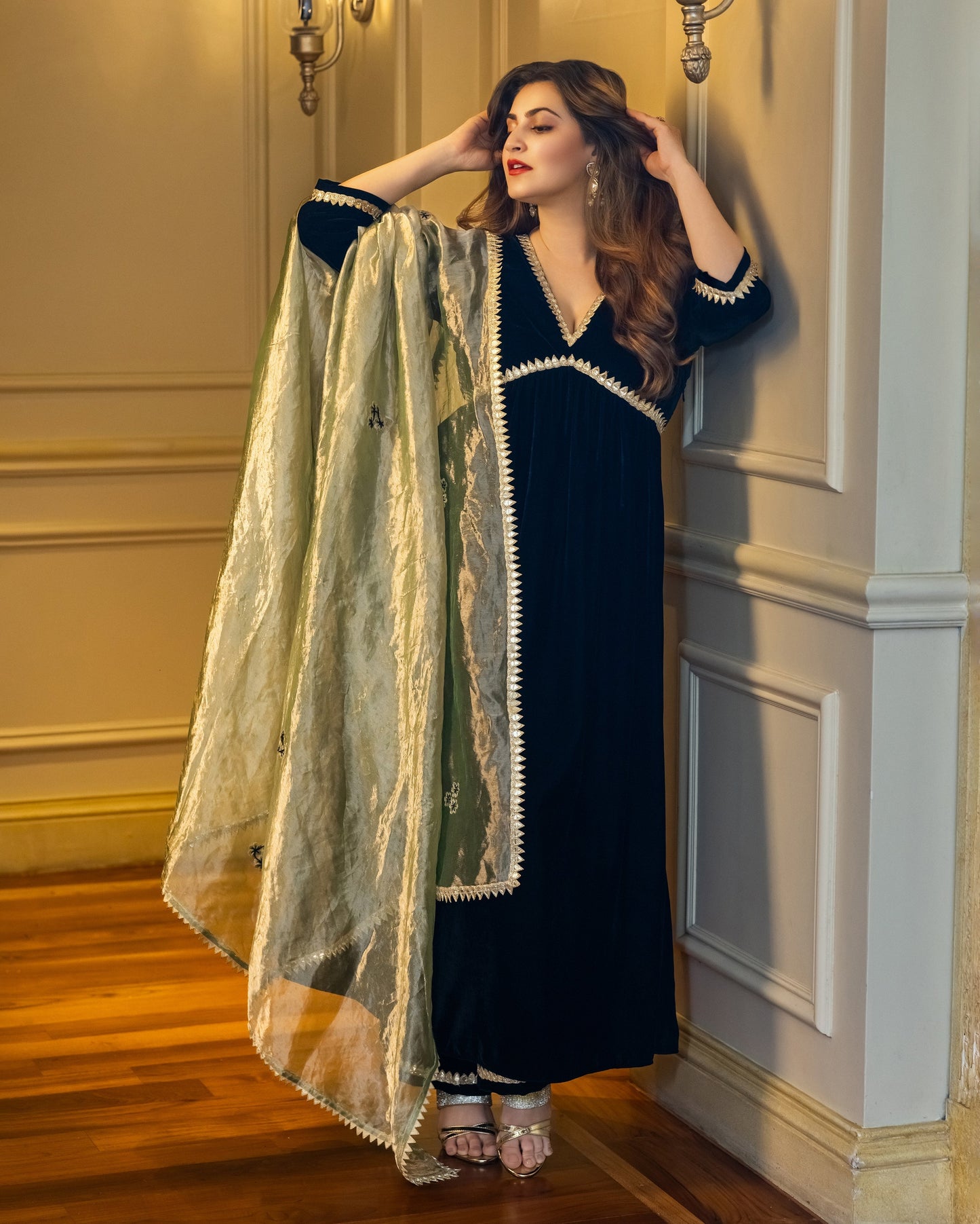 Kalki Black Solid Velvet Suit Set My Store