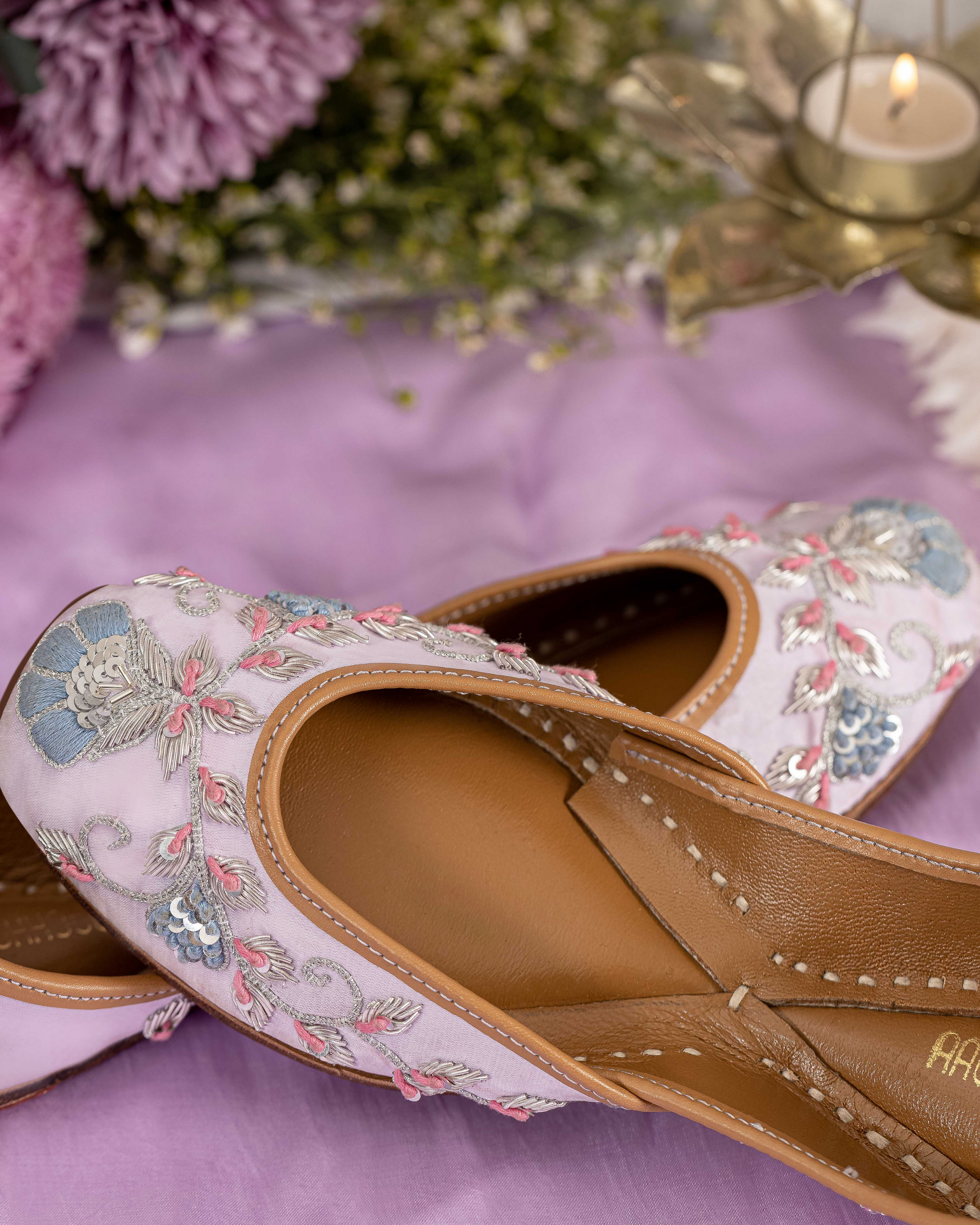 Cupid Tale Handcrafted Jutti Quick Cart