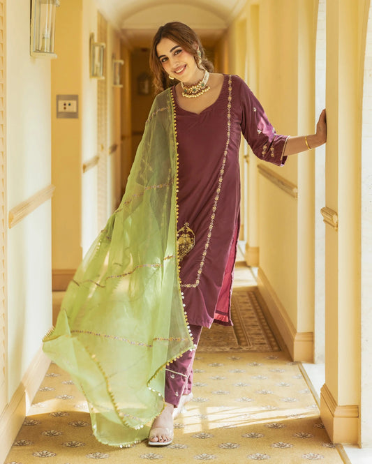 Kainat Mauve Embroidered Velvet Suit Set My Store