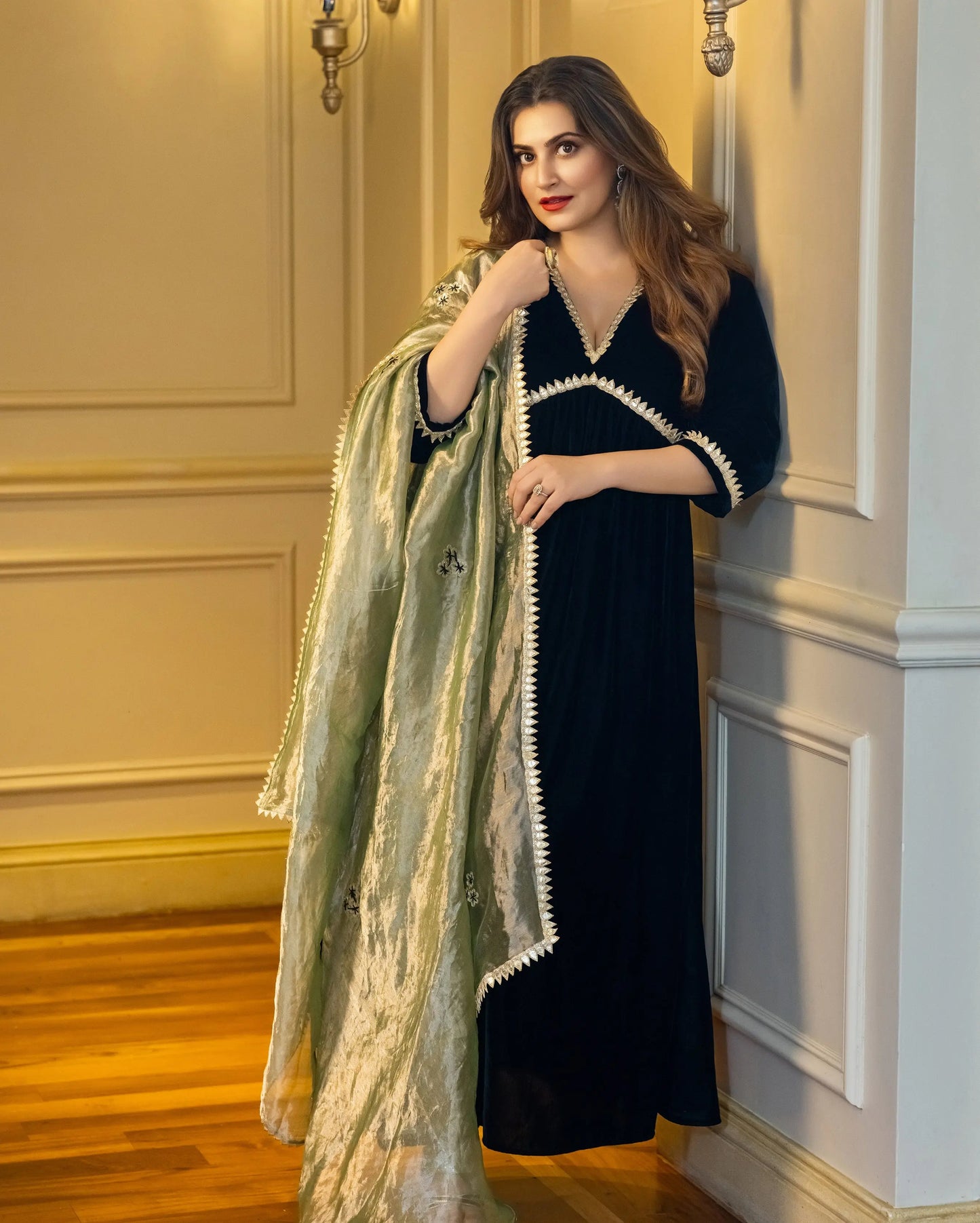 Kalki Black Solid Velvet Suit Set My Store