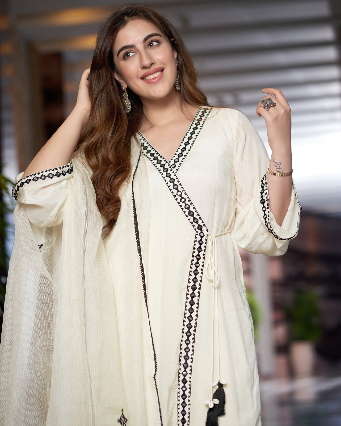 Manjari Off White Embroidered Muslin Silk Suit Set Quick Cart