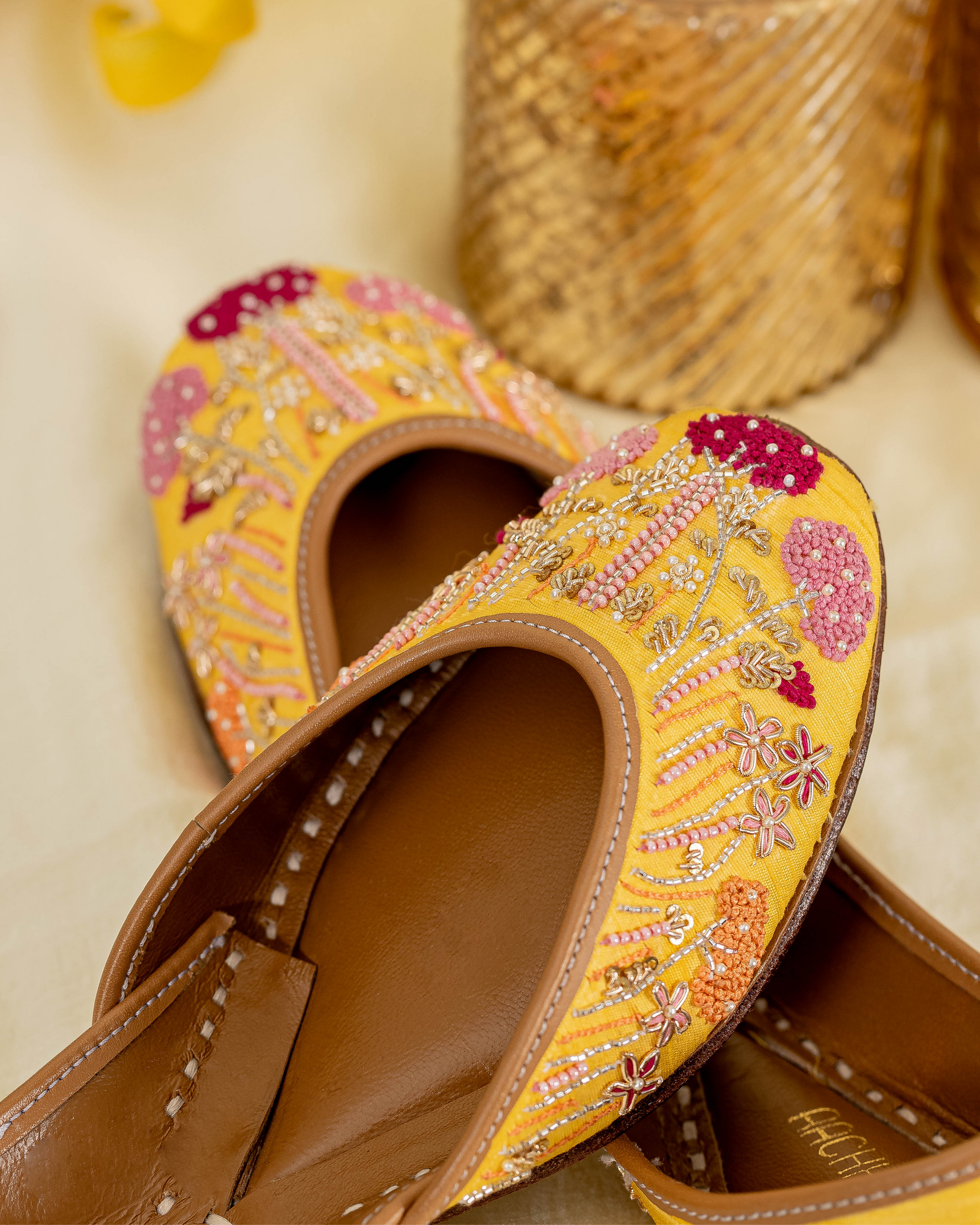 Marshmallow Crunch Handcrafted Jutti Quick Cart