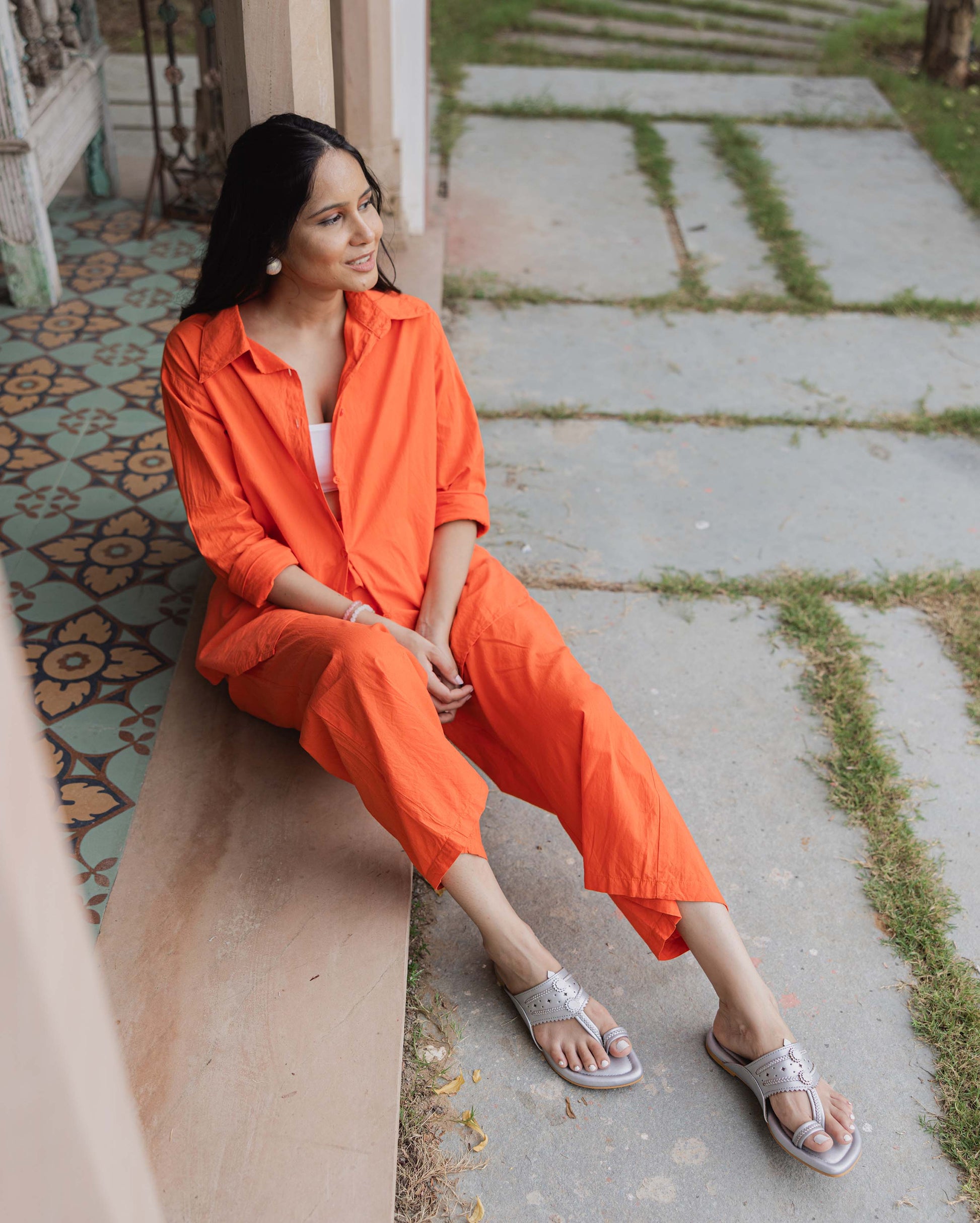 Silver Solid Kolha Flats My Store