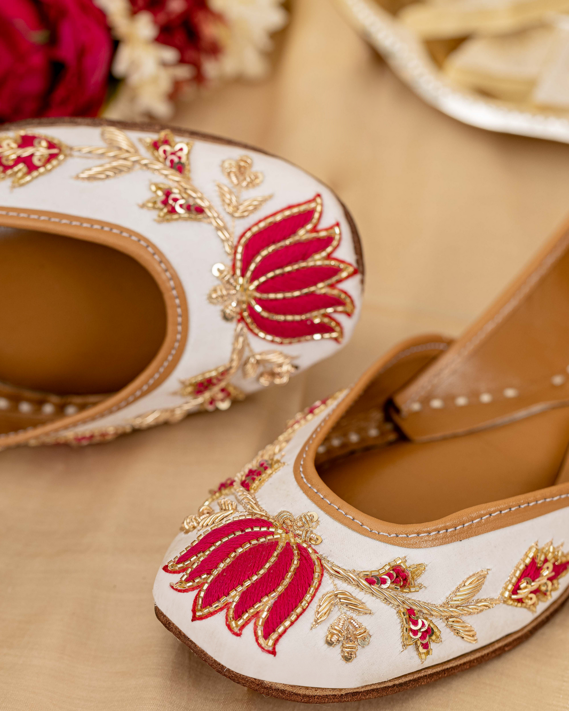 CAVA LOTUS HANDCRAFTED JUTTI My Store