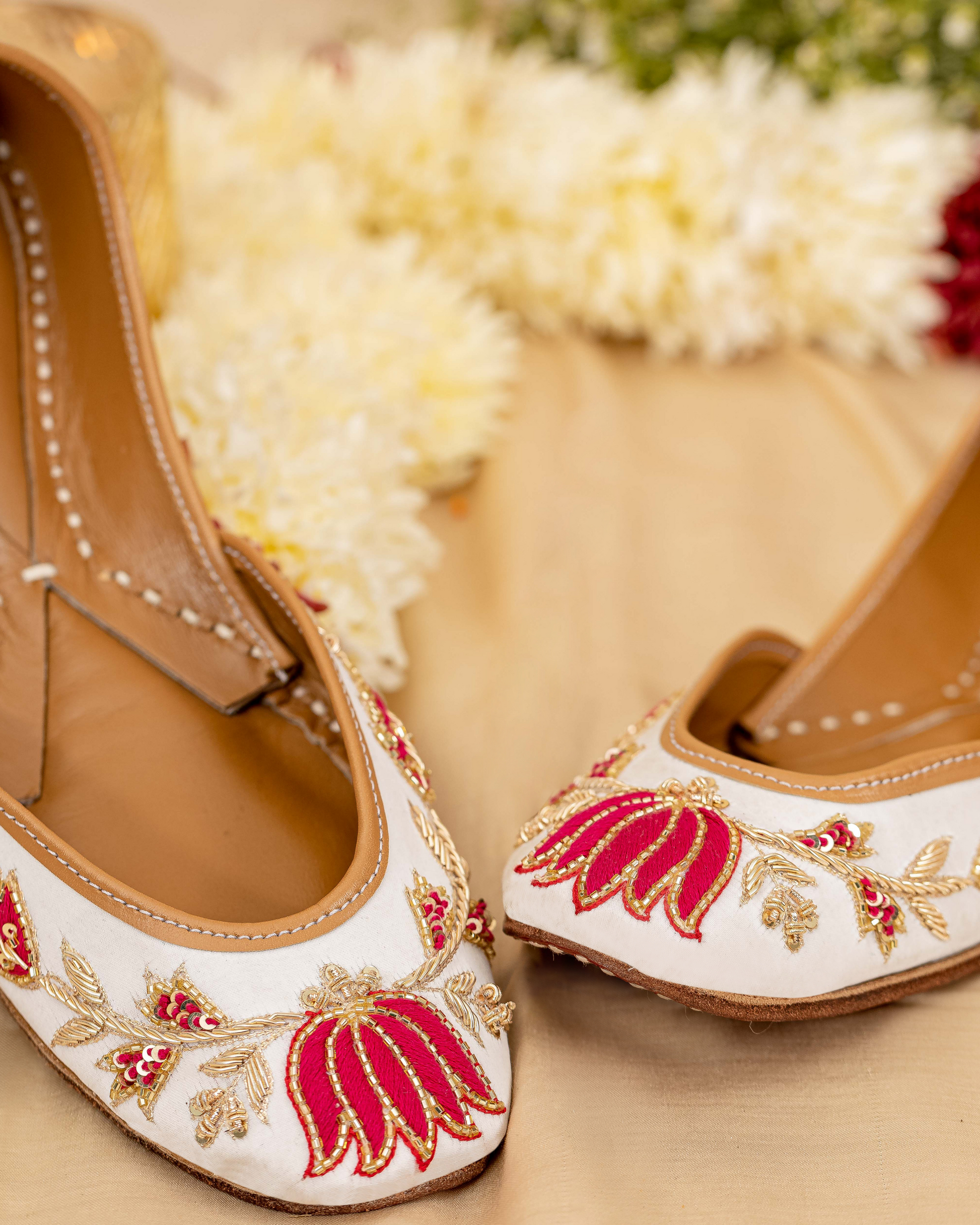 CAVA LOTUS HANDCRAFTED JUTTI My Store