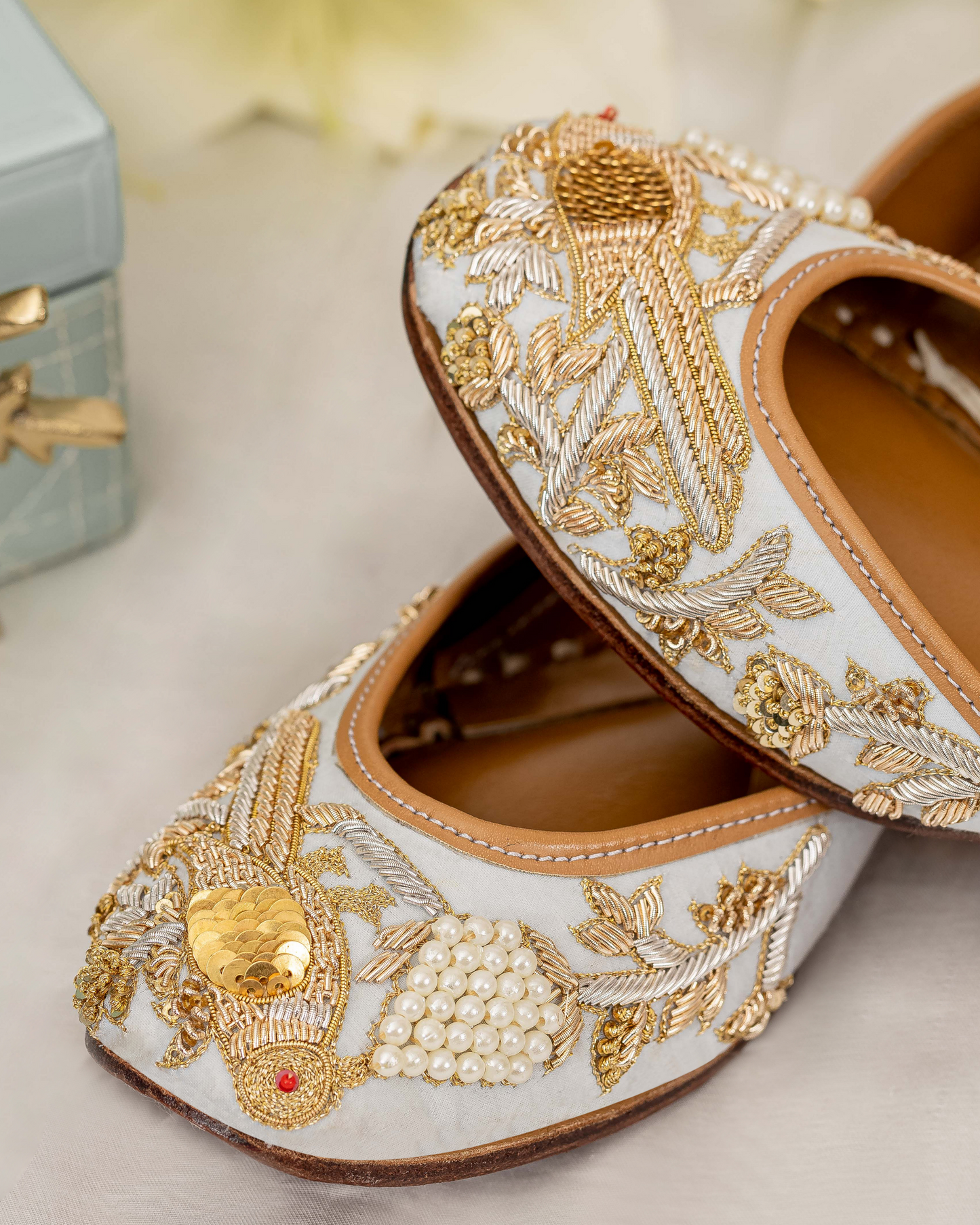 CARAMEL CRUNCH HANDCRAFTED JUTTI Quick Cart