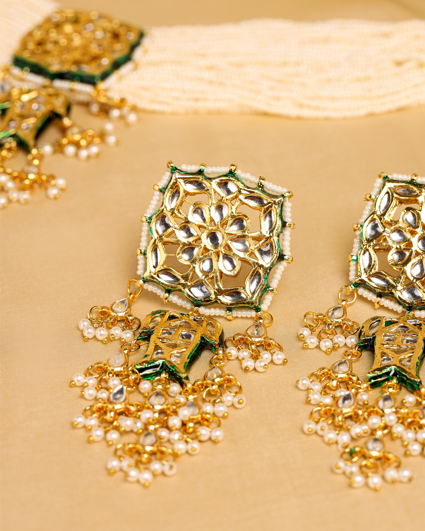 Lucent White Handcrafted Necklace Quick Cart