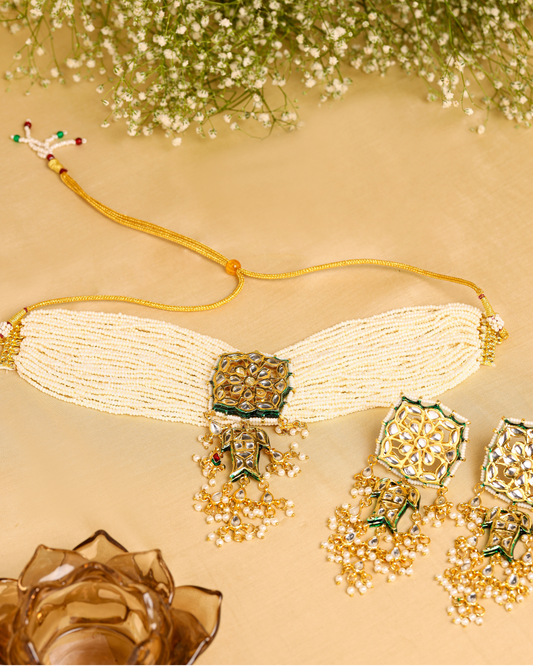 Lucent White Handcrafted Necklace Quick Cart