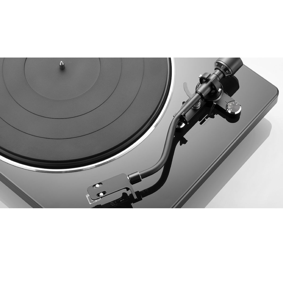 Denon DP-400F - Semi-Automatic Turntable